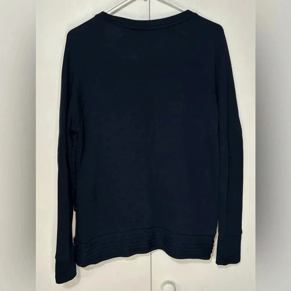 Active Life Women’s Medium Navy Blue Long Sleeve Casual Soft Crewneck Knit Top - Picture 4 of 7